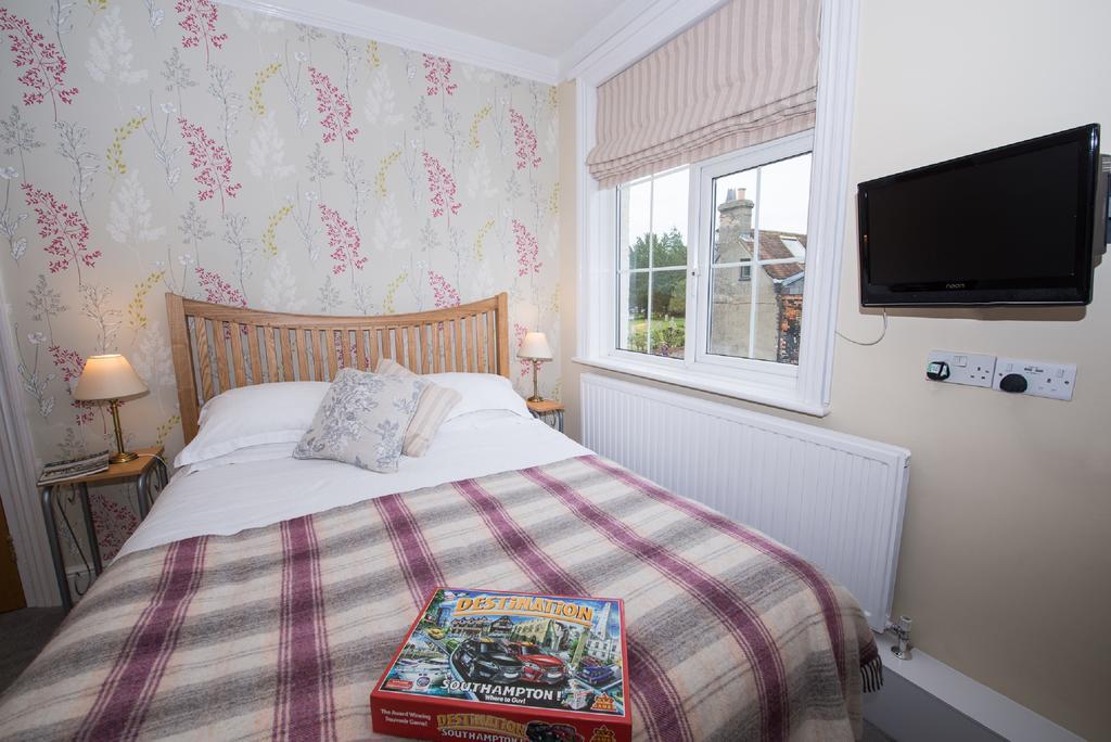 The Maples Bed and Breakfast Hythe  Eksteriør billede