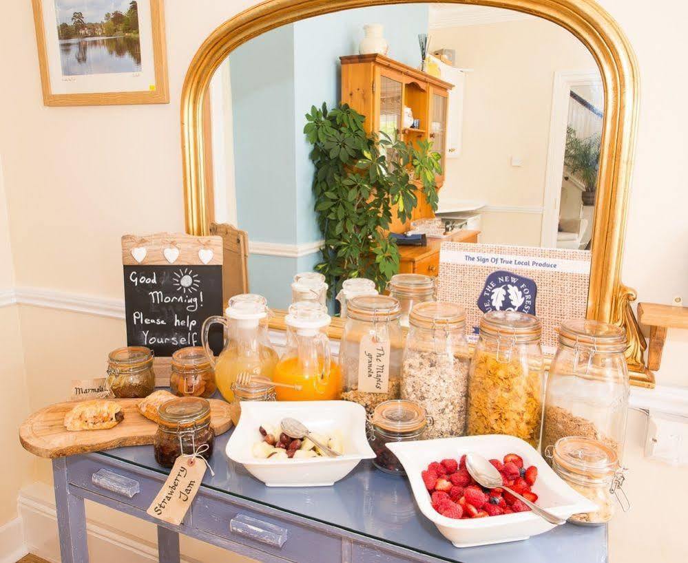The Maples Bed and Breakfast Hythe  Eksteriør billede
