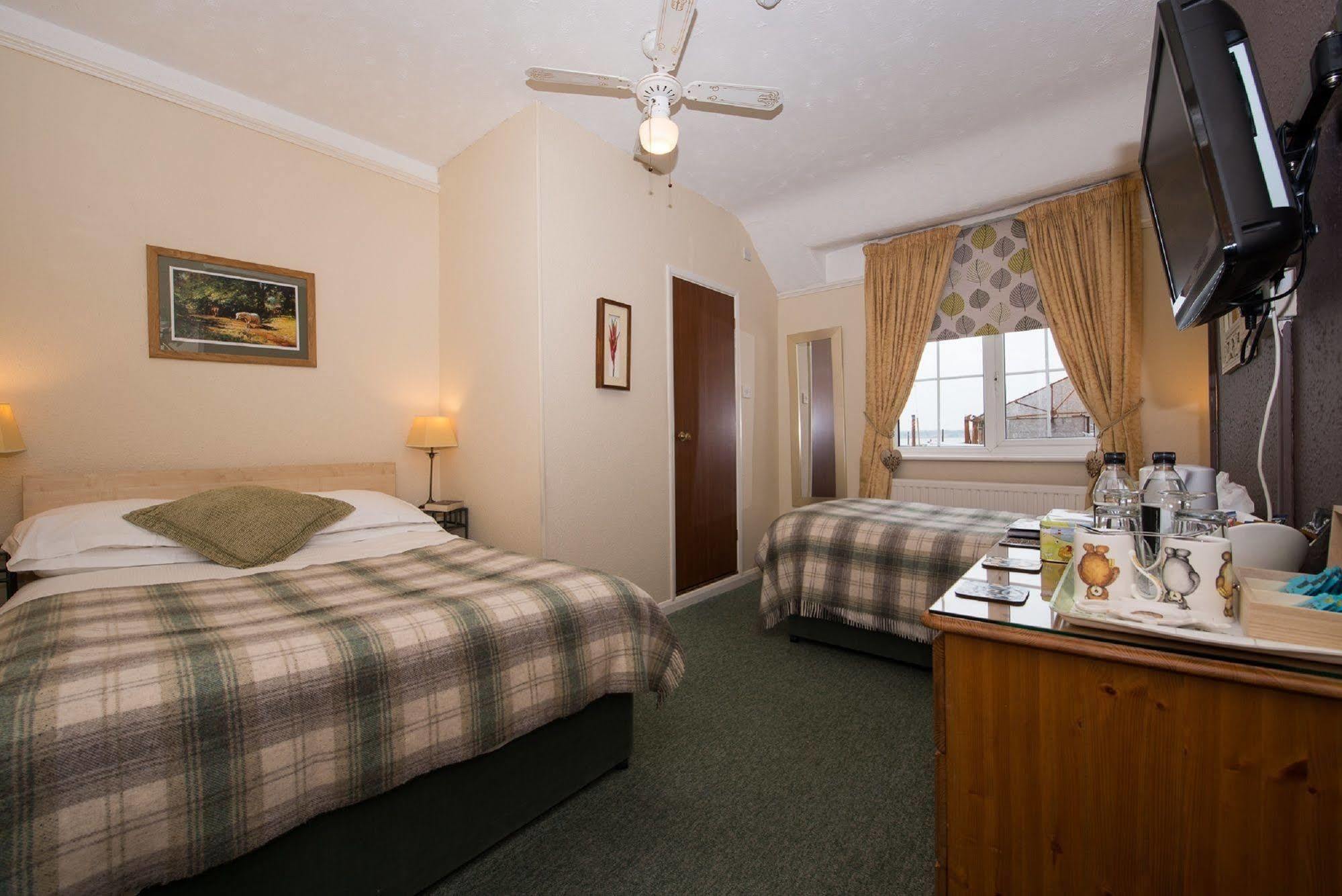 The Maples Bed and Breakfast Hythe  Eksteriør billede