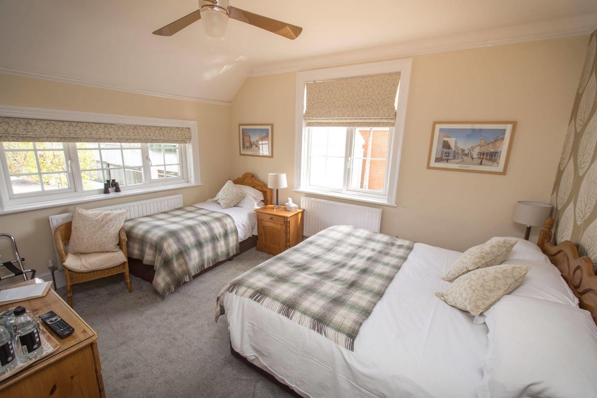 The Maples Bed and Breakfast Hythe  Eksteriør billede