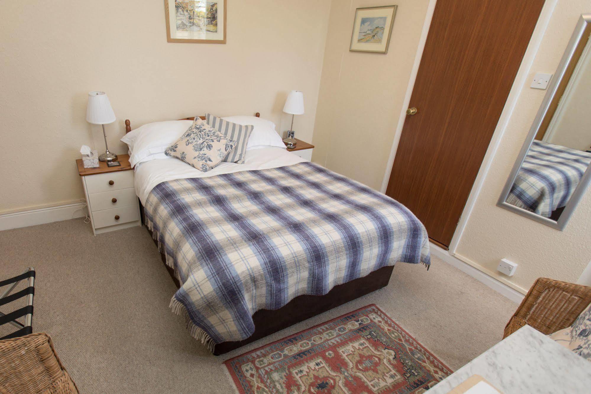 The Maples Bed and Breakfast Hythe  Eksteriør billede